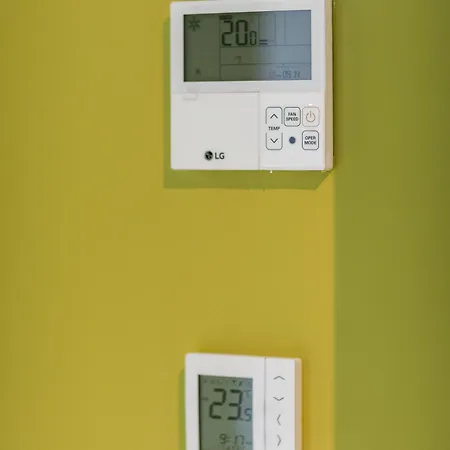 Leaf - Aviatiei Βουκουρέστι