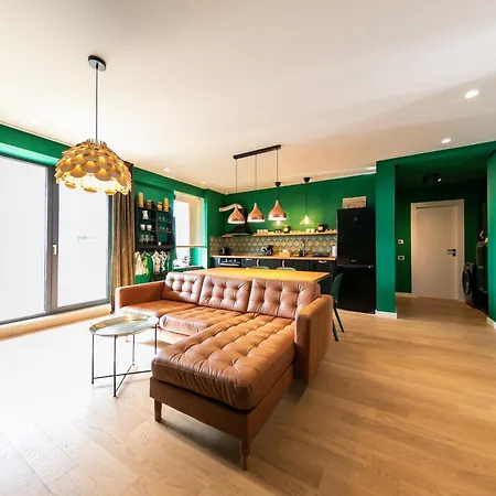 Leaf - Aviatiei Βουκουρέστι