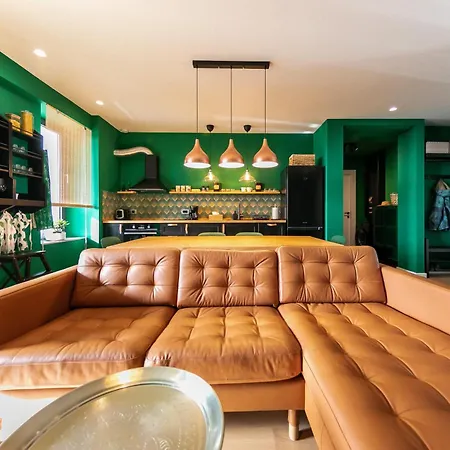 Leaf - Aviatiei Βουκουρέστι